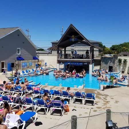 Grand Islander Hotel Put-in-Bay Exterior photo